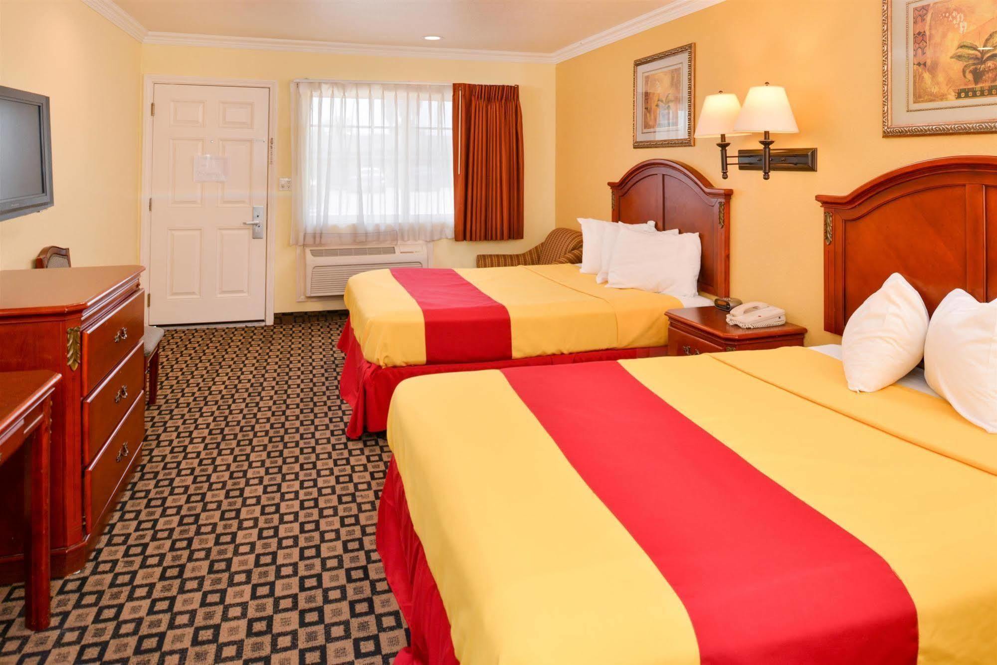 Americas Best Value Inn Сан Бернардино Екстериор снимка
