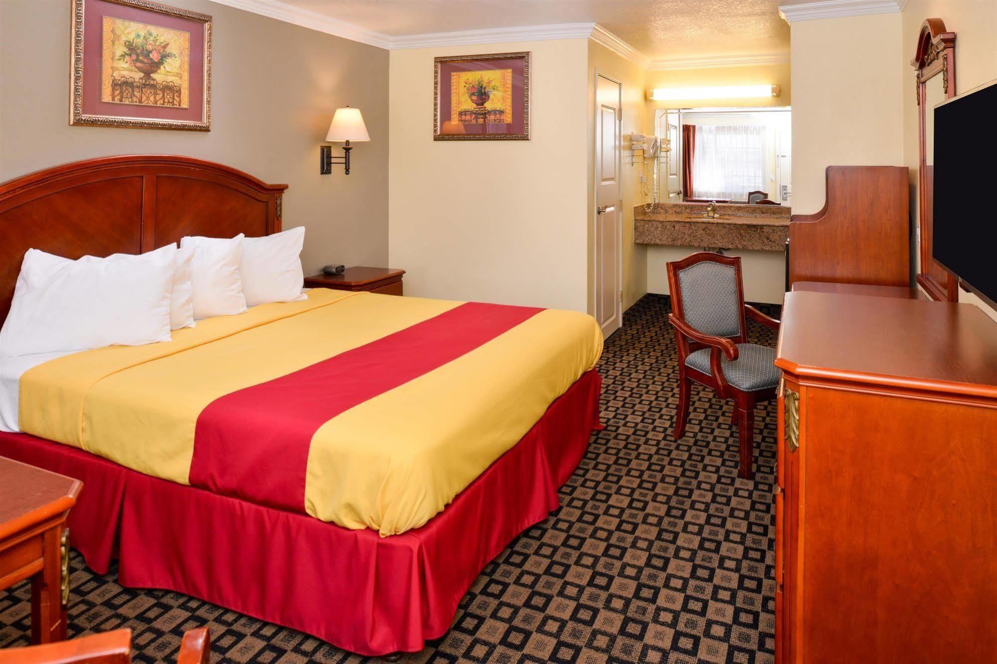 Americas Best Value Inn Сан Бернардино Екстериор снимка