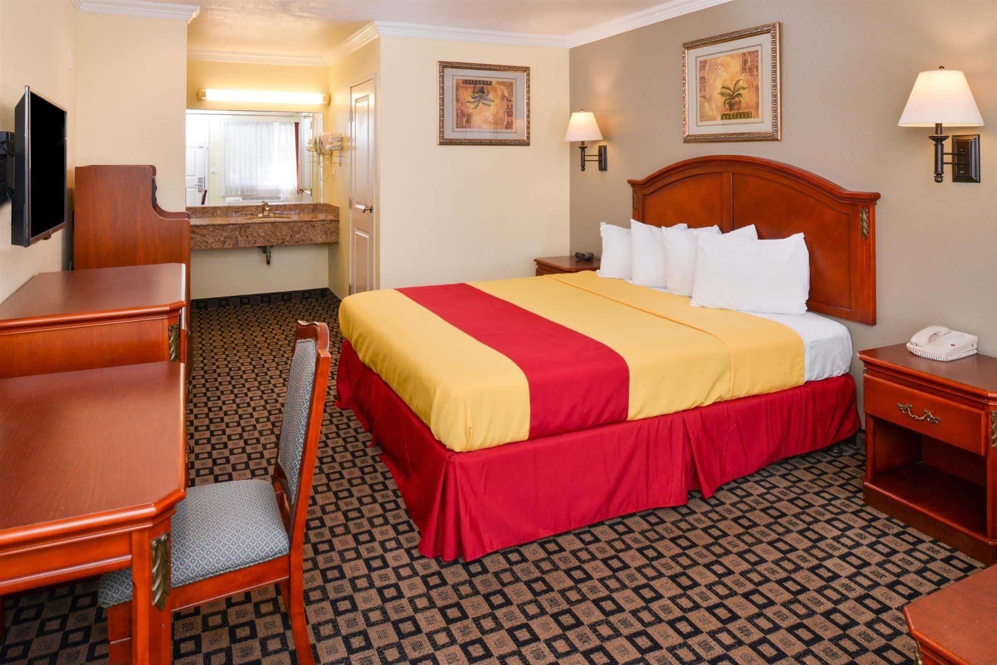 Americas Best Value Inn Сан Бернардино Екстериор снимка