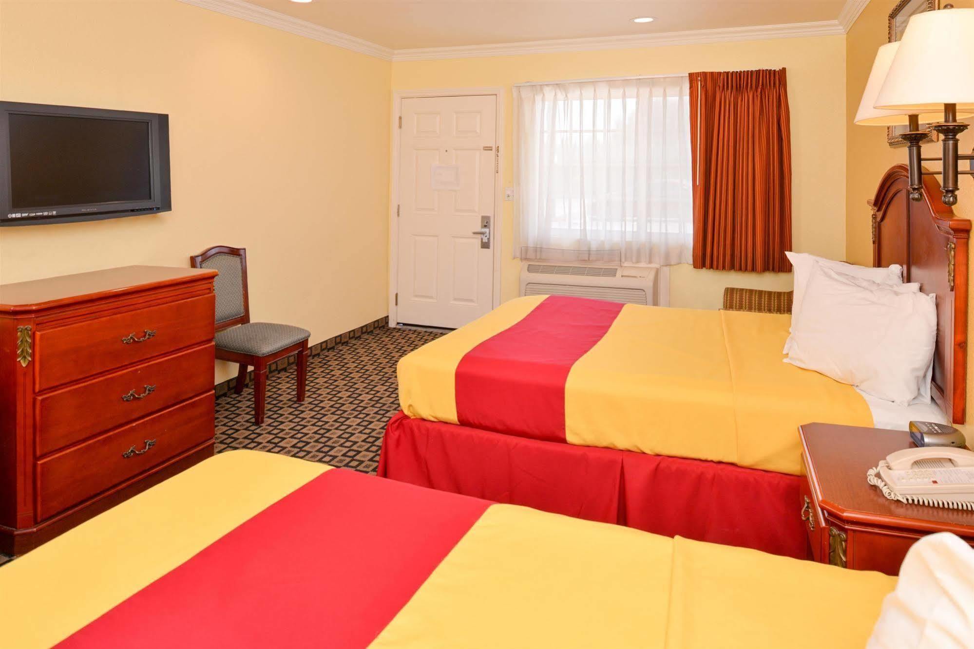 Americas Best Value Inn Сан Бернардино Екстериор снимка