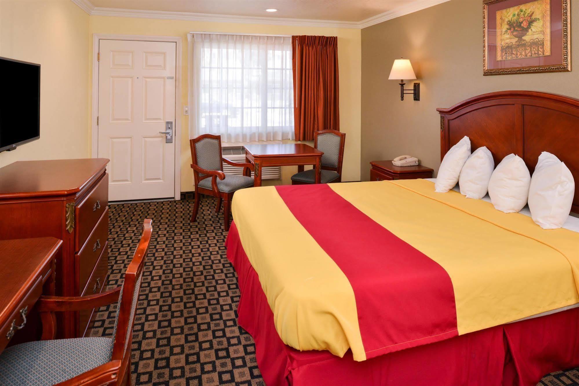 Americas Best Value Inn Сан Бернардино Екстериор снимка